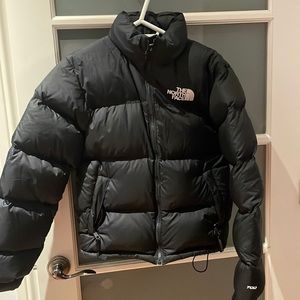 North face winter jacket, size s